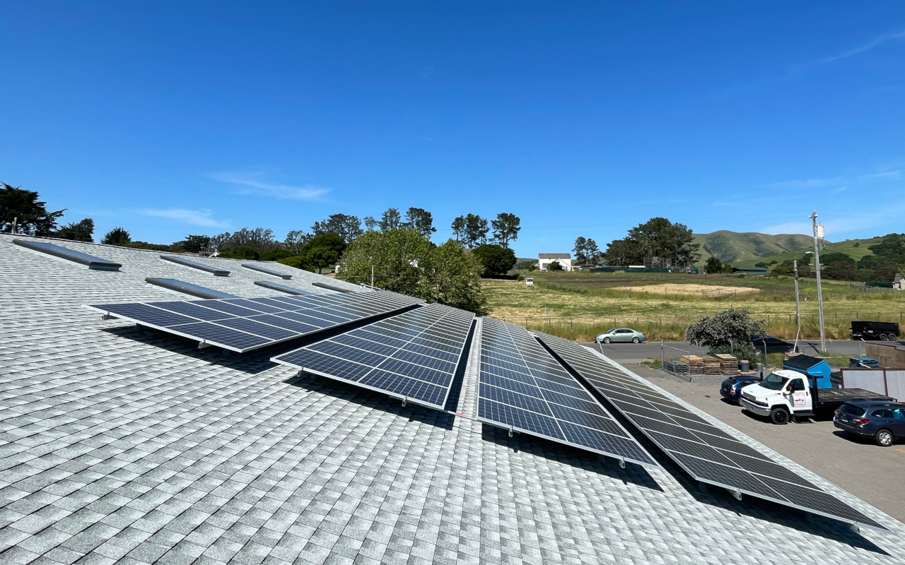 Tobys Feed Barn Rooftop Solar