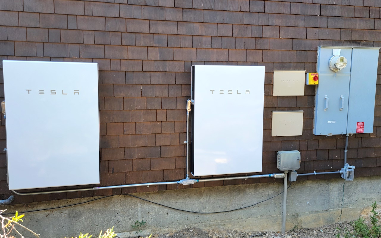solar battery tesla