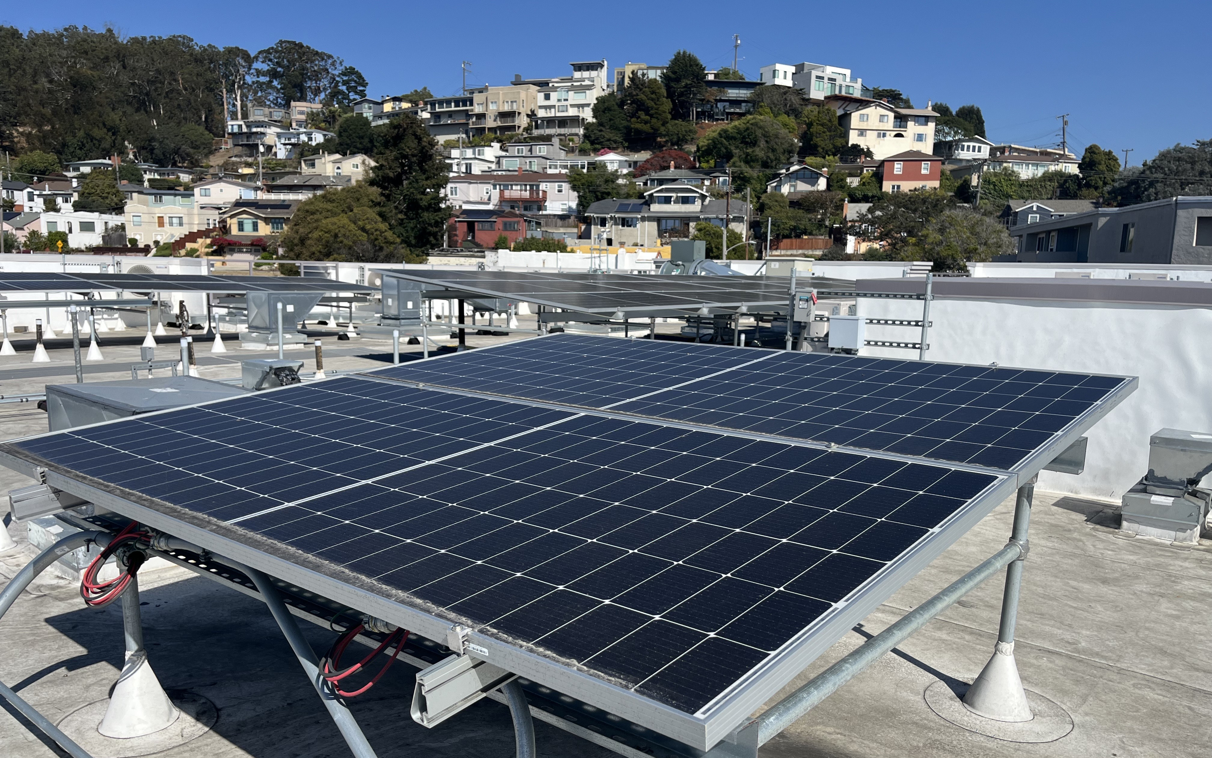 Verana Hill Rooftop Solar