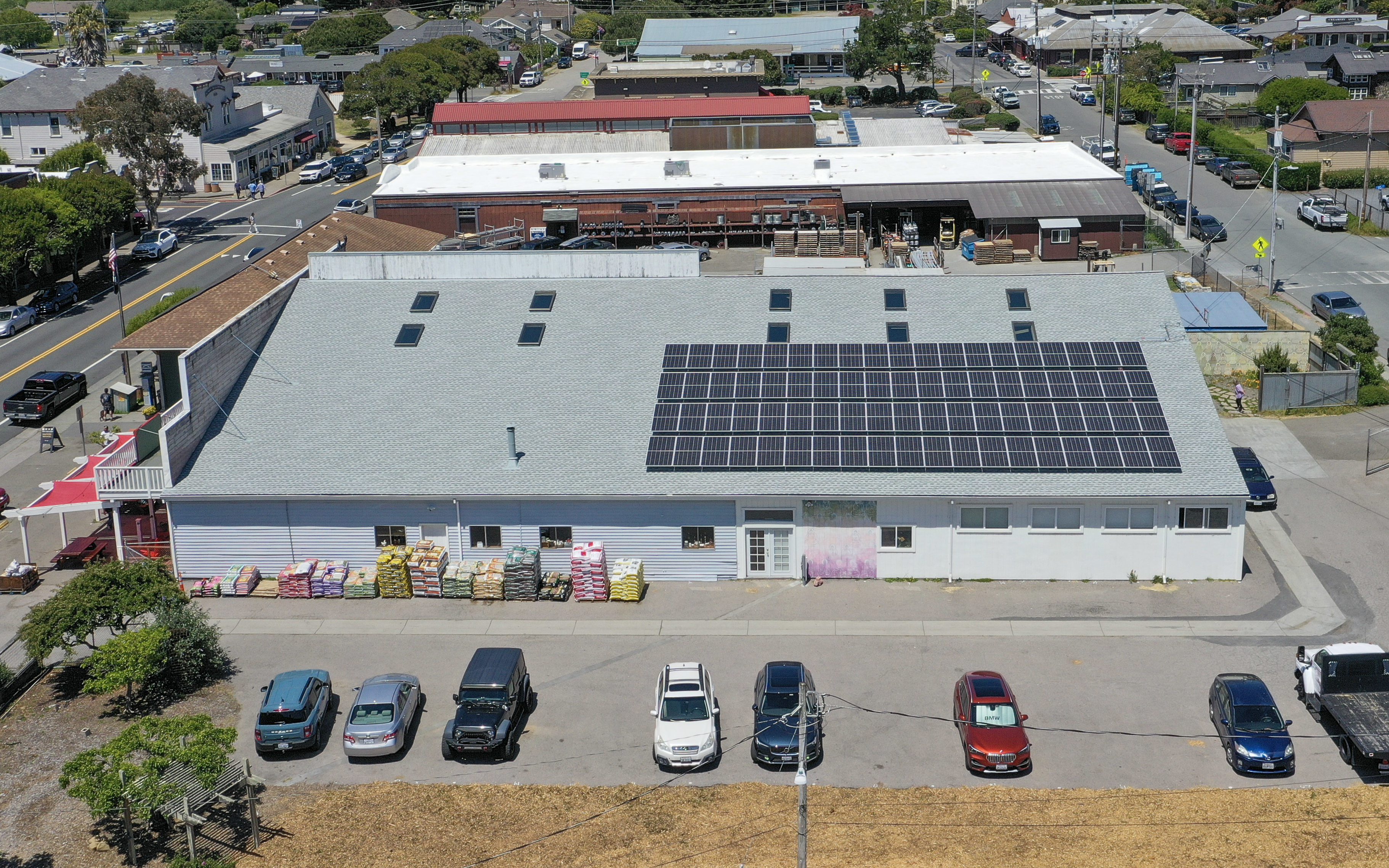 Tobys Feed Barn Rooftop Solar